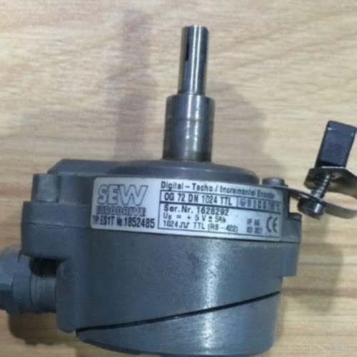 议价ES1T 1852485 OG 72 DN 1024 TTL  SEW编码器
