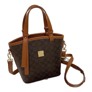 Clean Knоck包包女2026新款时尚手提菜篮子水桶包百搭单肩斜挎包