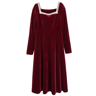 肉嘟嘟的胖莹莹大码女装冬款高级感轻奢丝绒复古红色敬酒服连衣裙