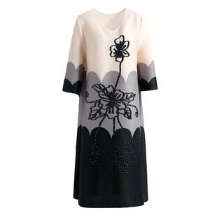 三宅褶皱高端连衣裙春装2026新款女高贵年轻妈妈气质裙大码弹簧裙