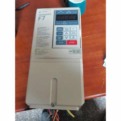询价下单安川F7变频器，型号CIMR-F7B45P5，5.5KW/3