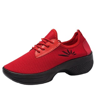 舞蹈鞋女广场舞鞋跳舞鞋软底老北京布鞋妈妈鞋加绒运动鞋秋冬女鞋