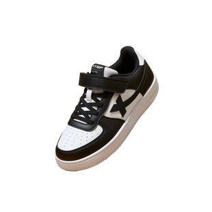 特步儿童鞋春秋新款男童运动鞋透气童鞋大童黑白皮面板鞋女童鞋子