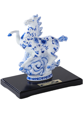青花福马桌面装饰品摆件