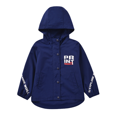 爱吆吆童装男童连帽2021春秋风衣