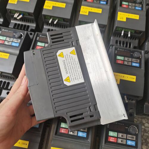 议价台达变频器VFD007EL43W剩7台维修
