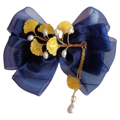 藏青色蝴蝶结银杏叶流苏弹簧夹