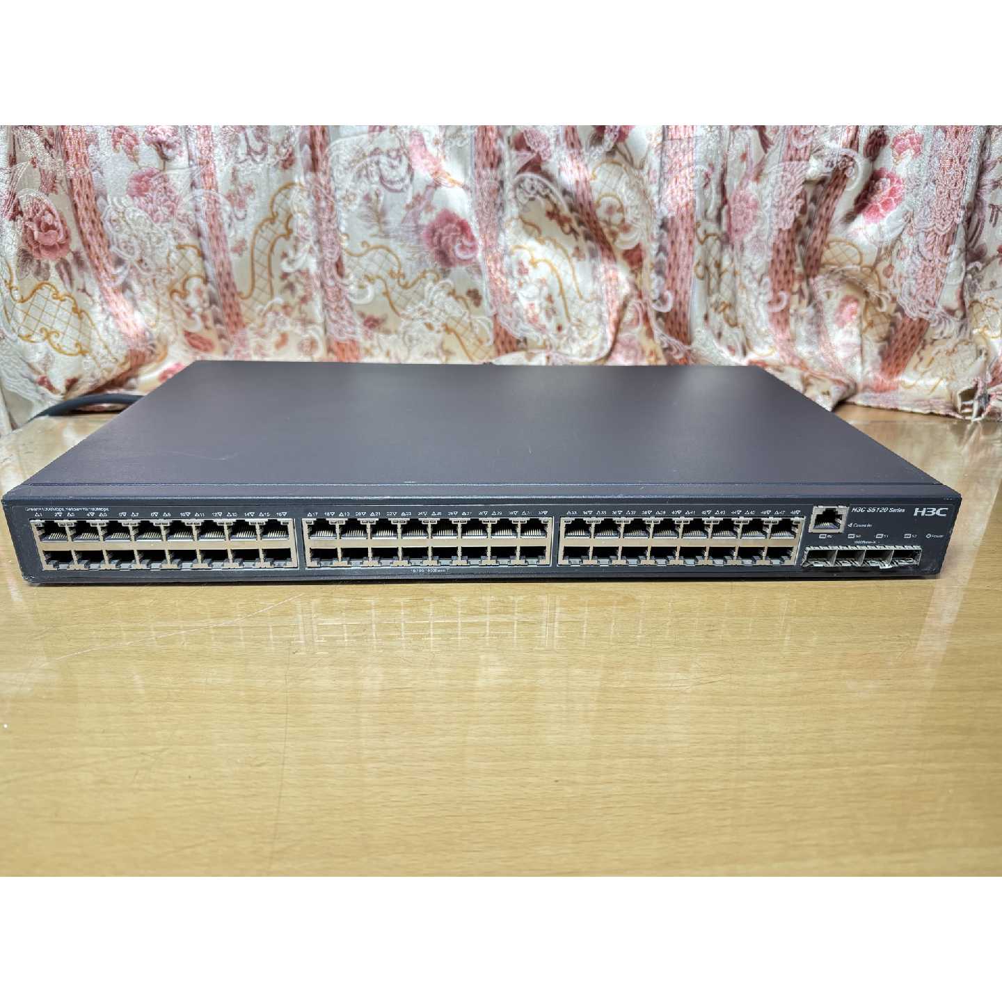 H3C S5120-52P-LI 交换机，48个千兆电口，稳&mdash;议价