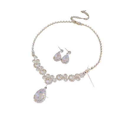 水滴钻石配礼服的项链耳钉套装