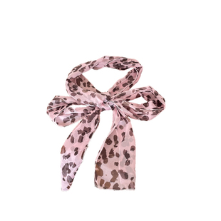 粉色豹纹长款薄丝巾女春季新款复古长丝带系脖配饰小众高级感围巾