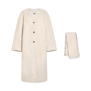 周也同款Kroche 环保皮毛一体 宽松羊羔毛圆领长款大衣围巾两件套