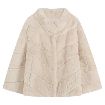 邱莹莹HELA AOMI“横排獭兔”法国进口獭兔皮斜纹镶条工艺皮草