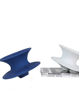 密度蓝白色陀螺茶几样板间摆件