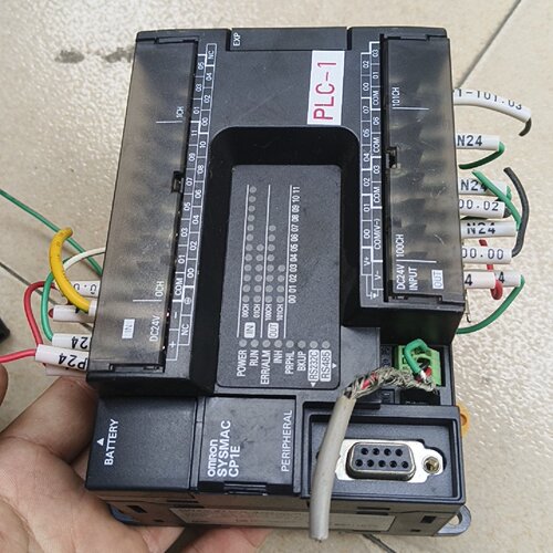 议价拆机一个欧姆龙PLC，CP1E-N30S1DT-D 、实物拍