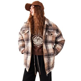 a02非正式学院绣花2025冬季通勤休闲百搭仿羊羔毛绒格子加厚外套