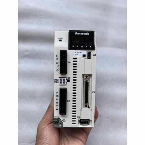 询价下单伺服驱动器750W，型号MCDLN35SE，实物拍摄成色
