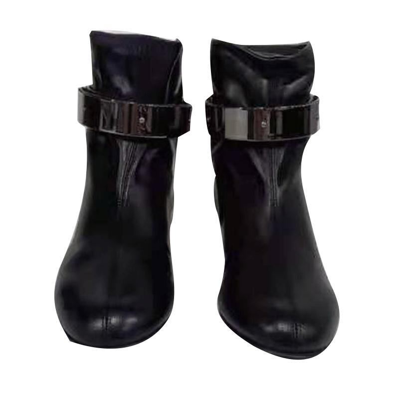 搭扣休闲鞋GiuseppeZanotti