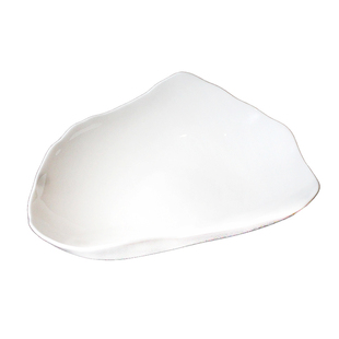 个性陶瓷纯白不规格三角碗浅碗中餐冷菜位上菜酒店特色餐具