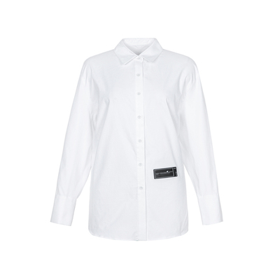 XG雪歌XJ121025A351贴布装饰长袖衬衫时尚春季新款白色翻领上衣女