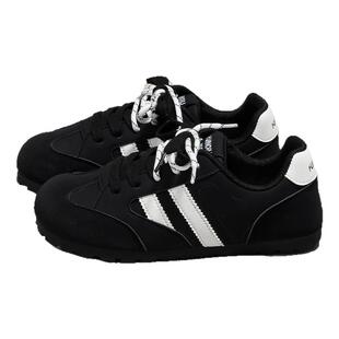 环球黑色休闲板鞋女2026春季新款黑色鞋子百搭增高软底运动小黑鞋