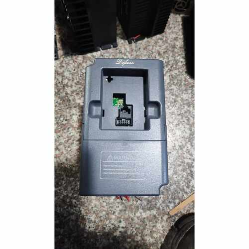 议价德弗斯变频器D9102R2G004P4维修