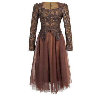 方领蕾丝连衣裙女法式名媛特别漂亮的裙子长裙度假小香风网纱礼服