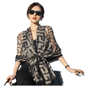 云纹纱丝巾女春秋夏季防晒空调披肩格子沙滩百搭纱巾围脖保暖围巾