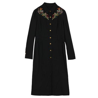 谜底刺绣连衣裙长袖女秋款复古文艺修身衬衫式长裙248ML8301