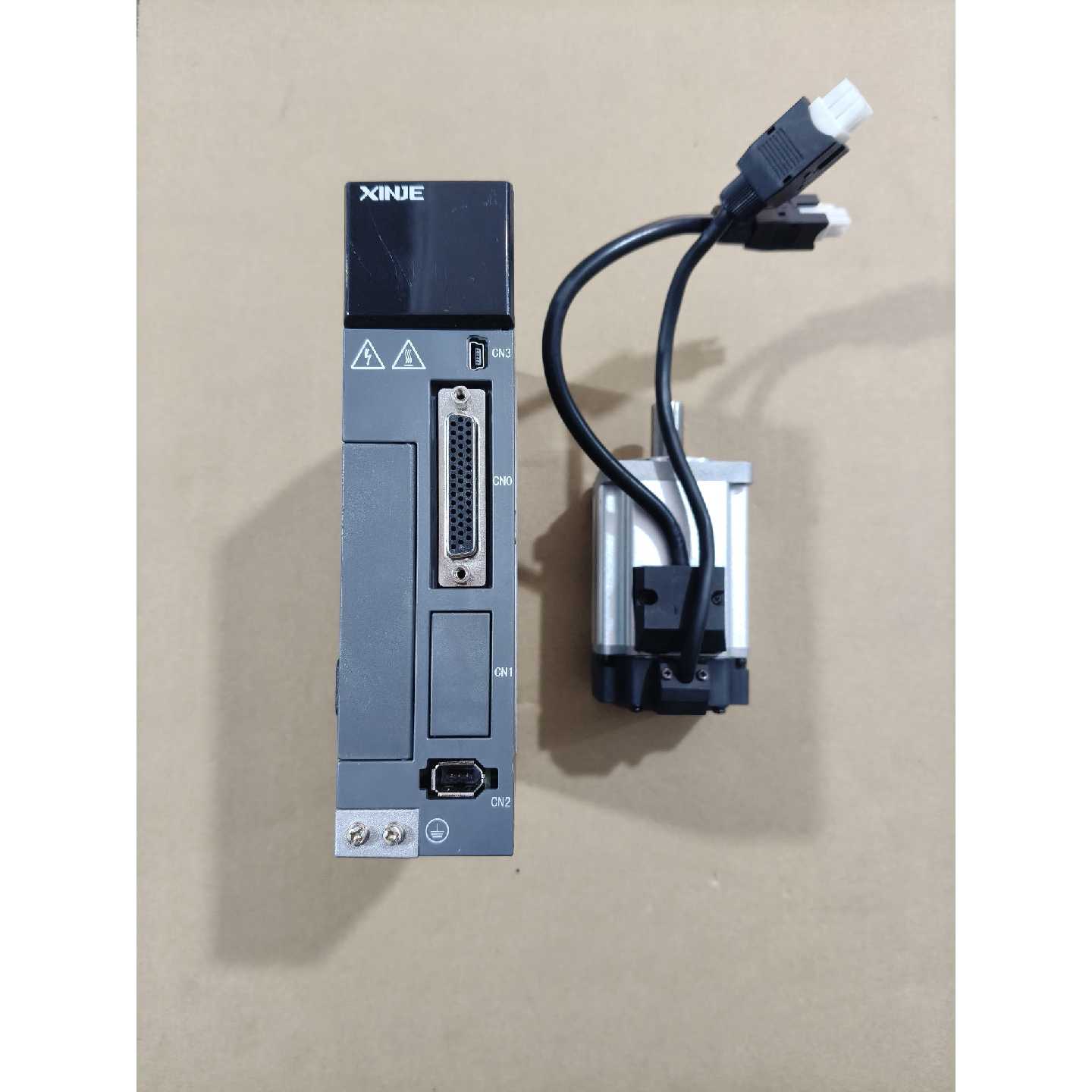 议价信捷伺服电机套装DS5K系列400w脉冲，成色95新，标价为图片