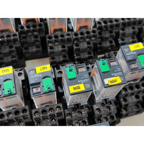 〔议价-可维修〕施耐德继电器RXM4AB2BD 原装底座RXZE2M114 工控