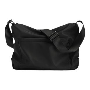 轻便单肩包男士包包斜跨小背包机能斜挎包男潮流时尚邮差包牛津包