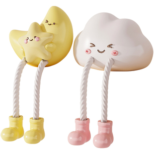 可爱治愈系吊脚娃娃儿童房间装饰品小摆件床头背景墙壁布置电视柜