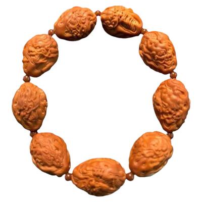 九龙戏珠手串橄榄核雕刻