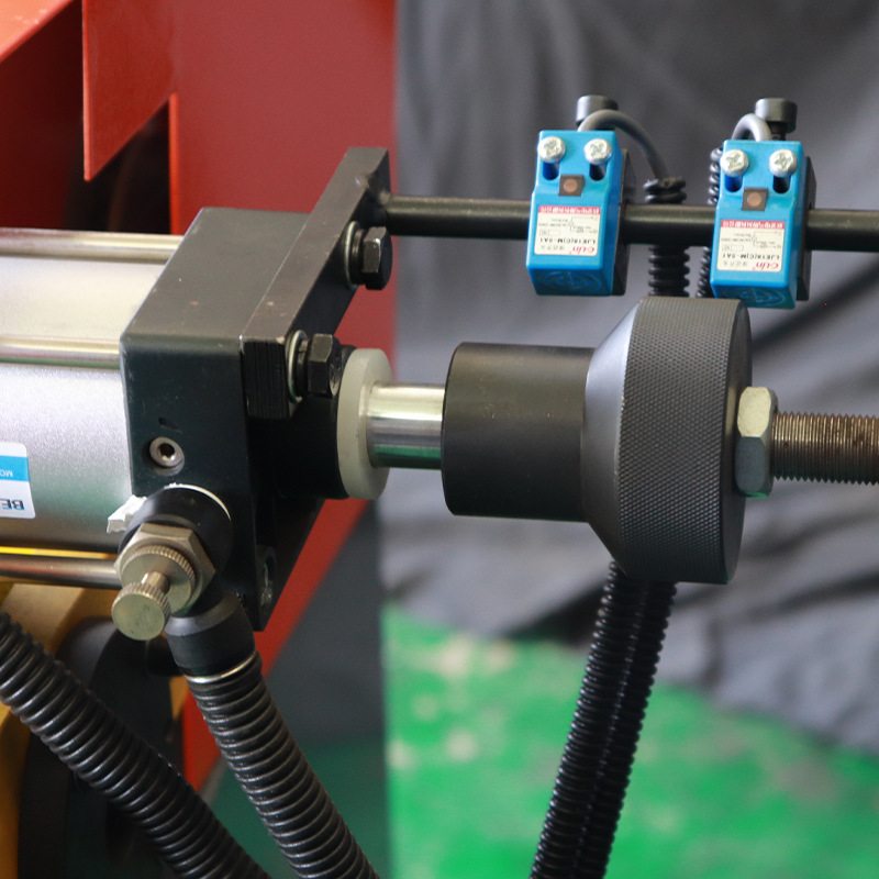 铁管单头倒角机圆管圆棒数控半自动不锈钢管圆形管材液压坡口机