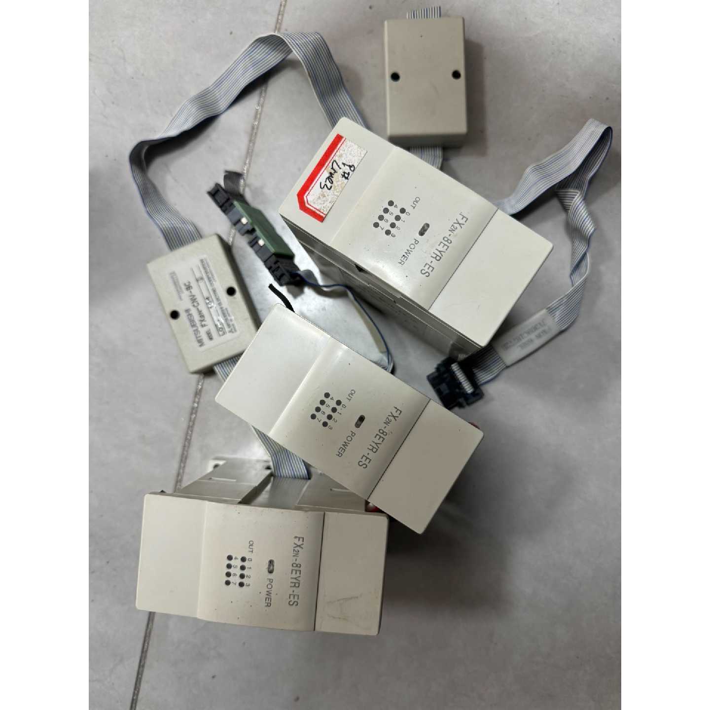 议价原装三菱PLC FX2n- 8EYR-ES/UL扩展模块,功