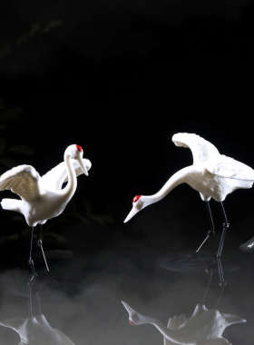 仙鹤陶瓷动物白鹤创意假山水景鱼池摆件办公室客厅书架丹顶鹤饰品