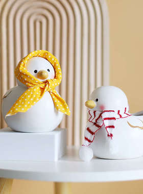 办公室客厅桌面卡通陶瓷装饰摆件笔筒创意可爱民宿玄关餐厅艺术品