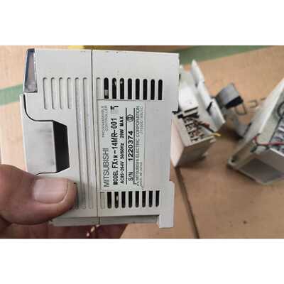 议价三菱FX1N14MR一个FX2N2AD一个FX2N维修