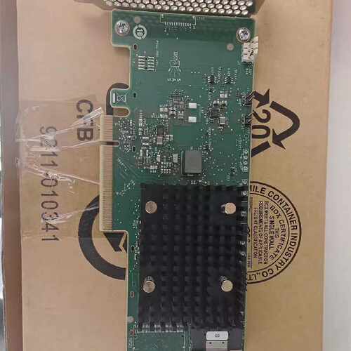 溢价-博通 MegaRAID 9540-8i，PCIe4.0 x8