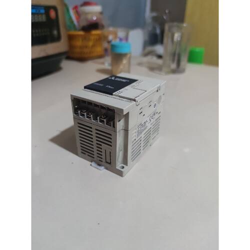 议价三菱PLC FX3SA-14MR-CM，原装拆机，功能正常，