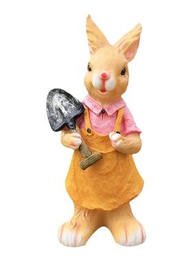 商场门口庭院卡通风兔子园林景观