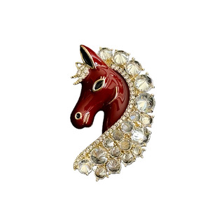 鸿运当头.水晶马首胸针生肖马本命年造型转运别针配饰高级感胸花