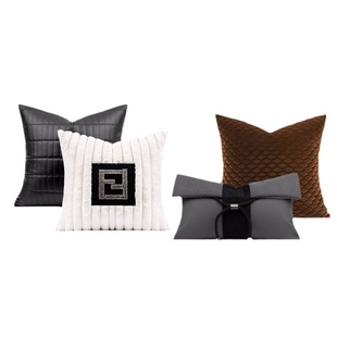 BOLUOSI轻奢Skin friendly奶白色毛绒条纹F绣花沙发大抱枕样板房