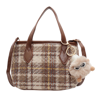 秋冬毛呢格子包女2025新款韩系百搭单肩斜挎包高级质感手提水桶包