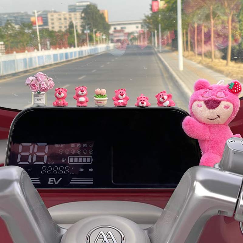 电动三轮车车装饰小配件草莓熊仪表盘摆件电动车显示屏可爱饰品女