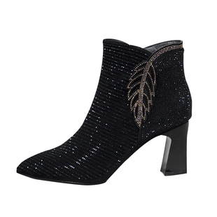 显瘦尖头粗跟女鞋显脚小马丁靴女士秋季英伦风满钻短靴女高跟加绒