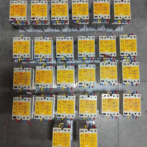溢价-FOTEK阳明ESR- 25DA 三相固态继电器24-3
