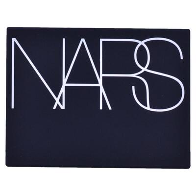 Nars大白饼流光美肌轻透蜜粉饼