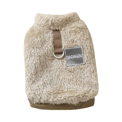 狗狗带牵引绳环的衣服秋天