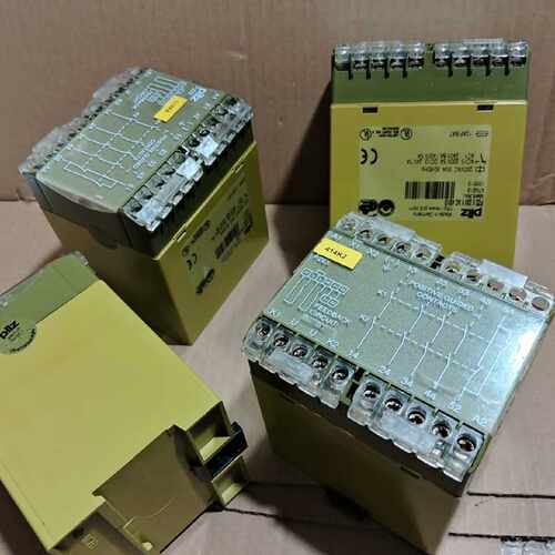 议价PZE5 220VAC 4S10，皮尔茲安全继电器，有4个，维修